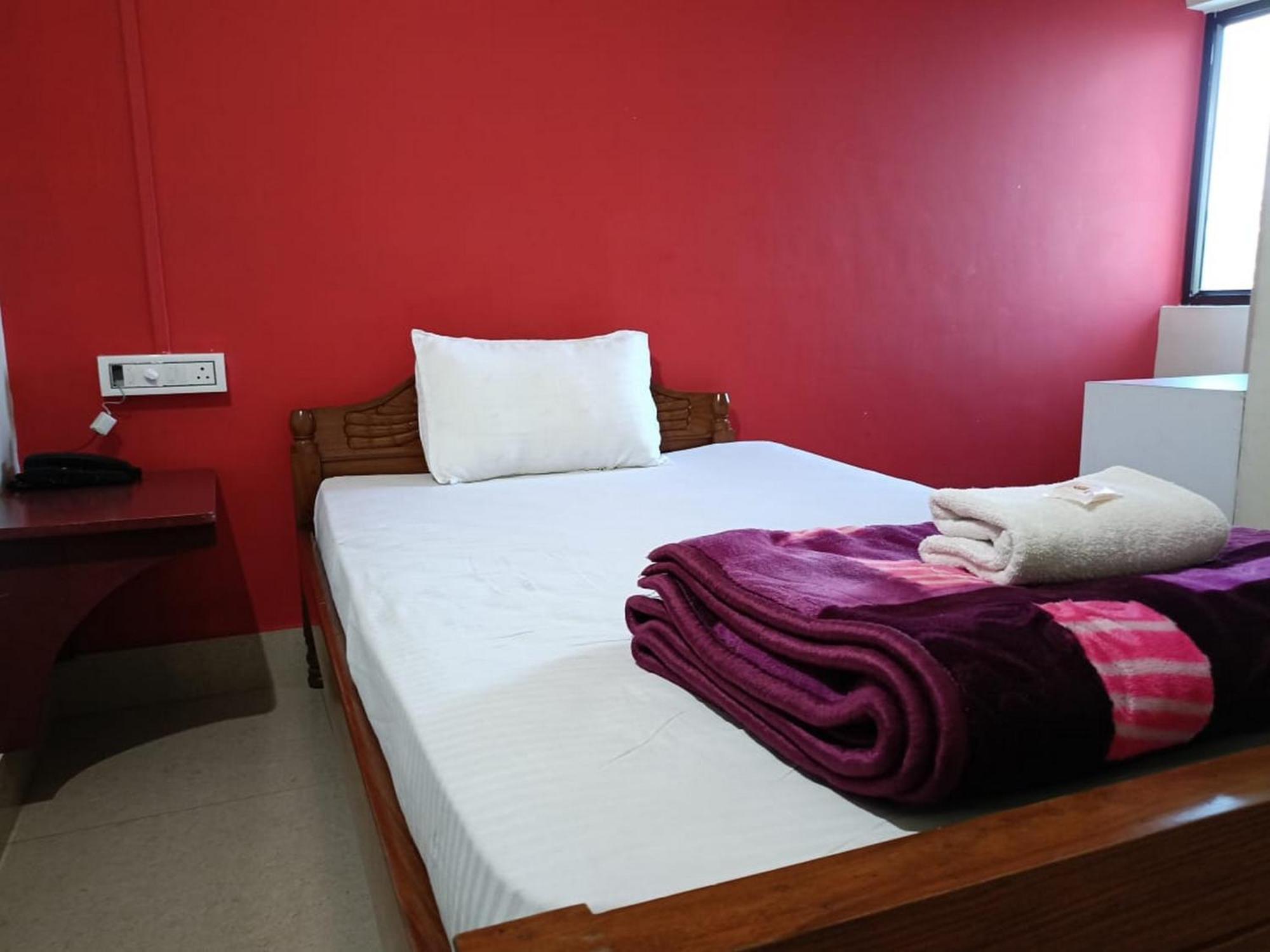 Hotel Bhargav Guwahati Buitenkant foto