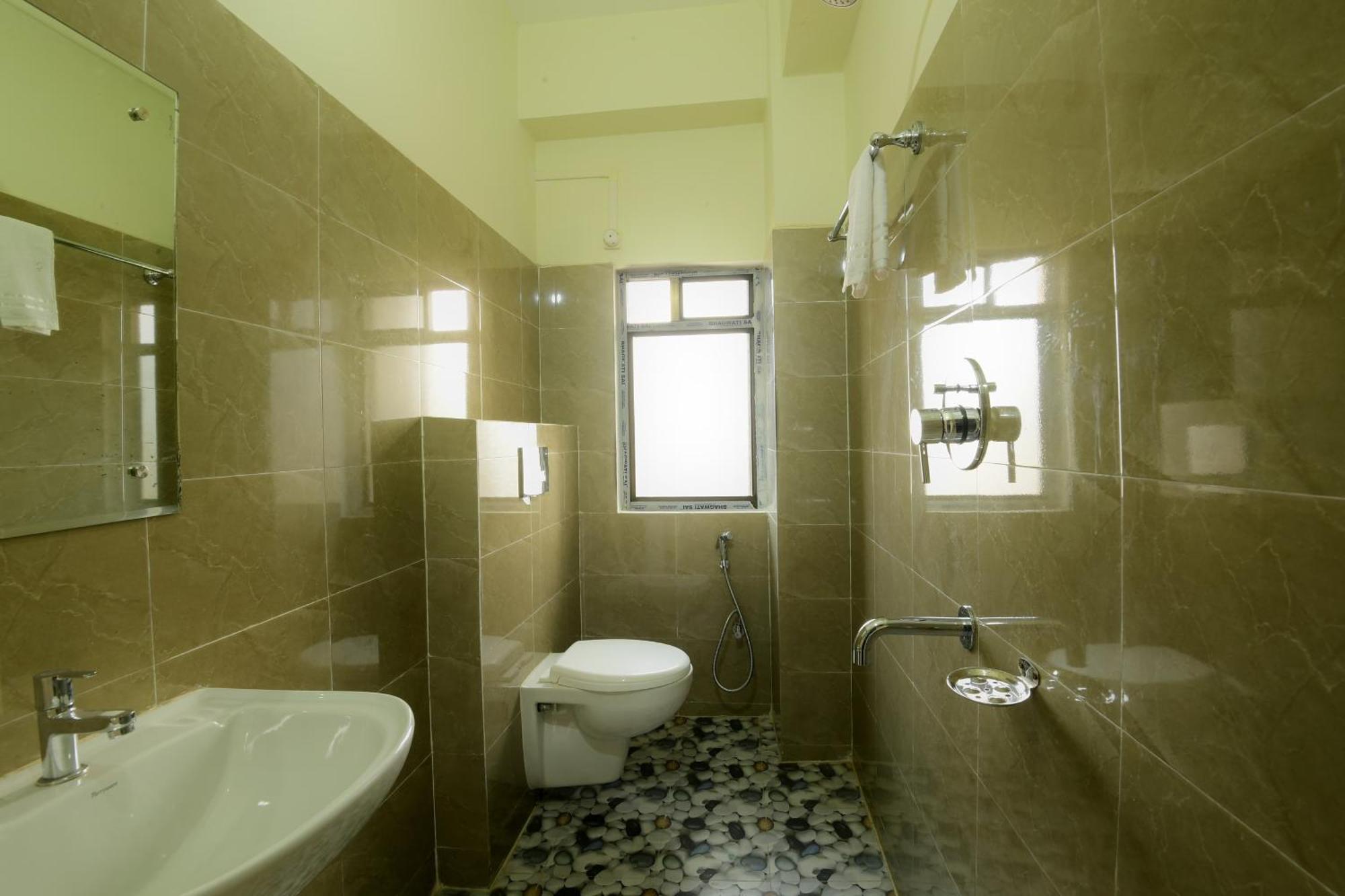 Hotel Bhargav Guwahati Buitenkant foto