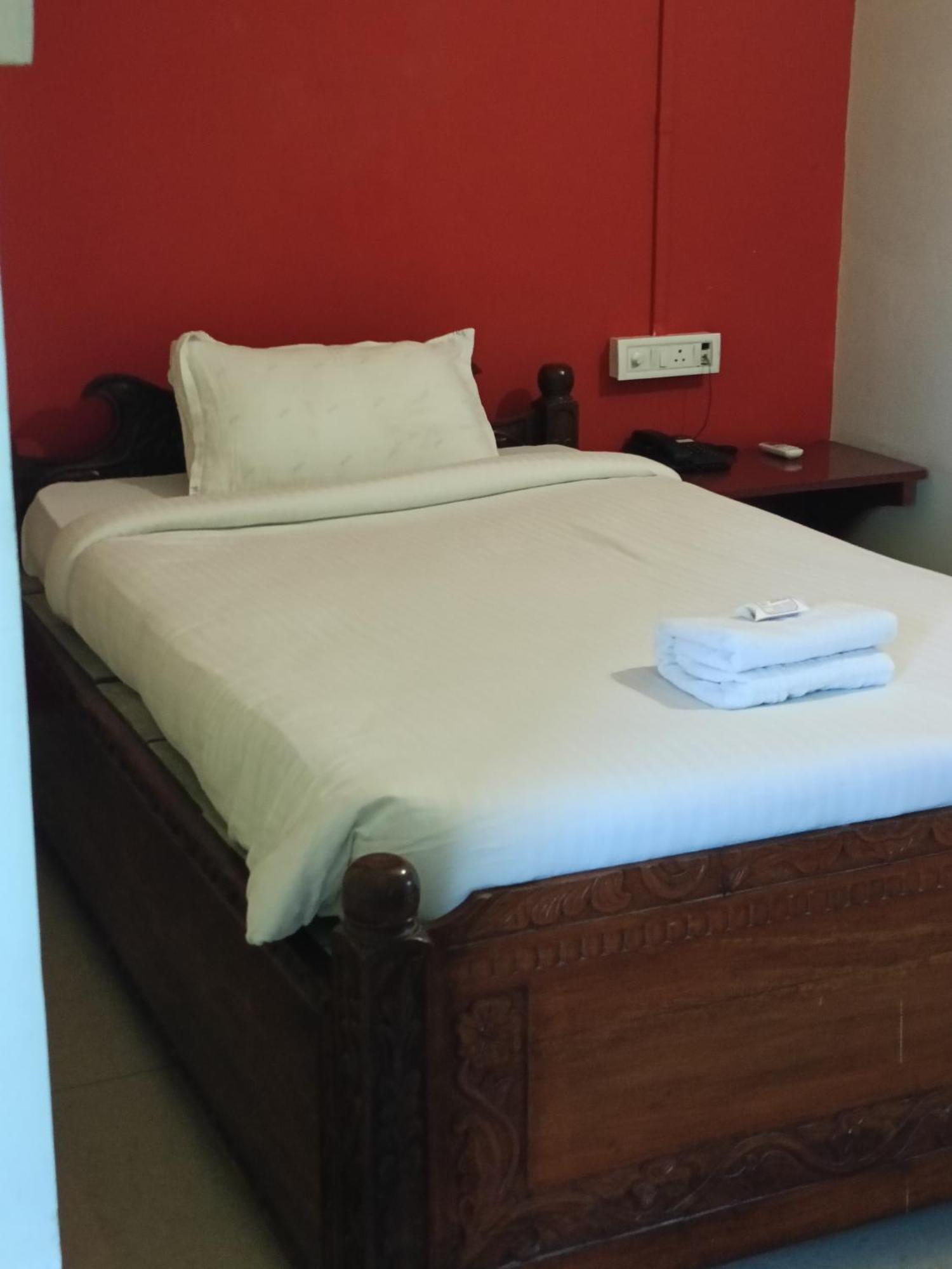 Hotel Bhargav Guwahati Buitenkant foto