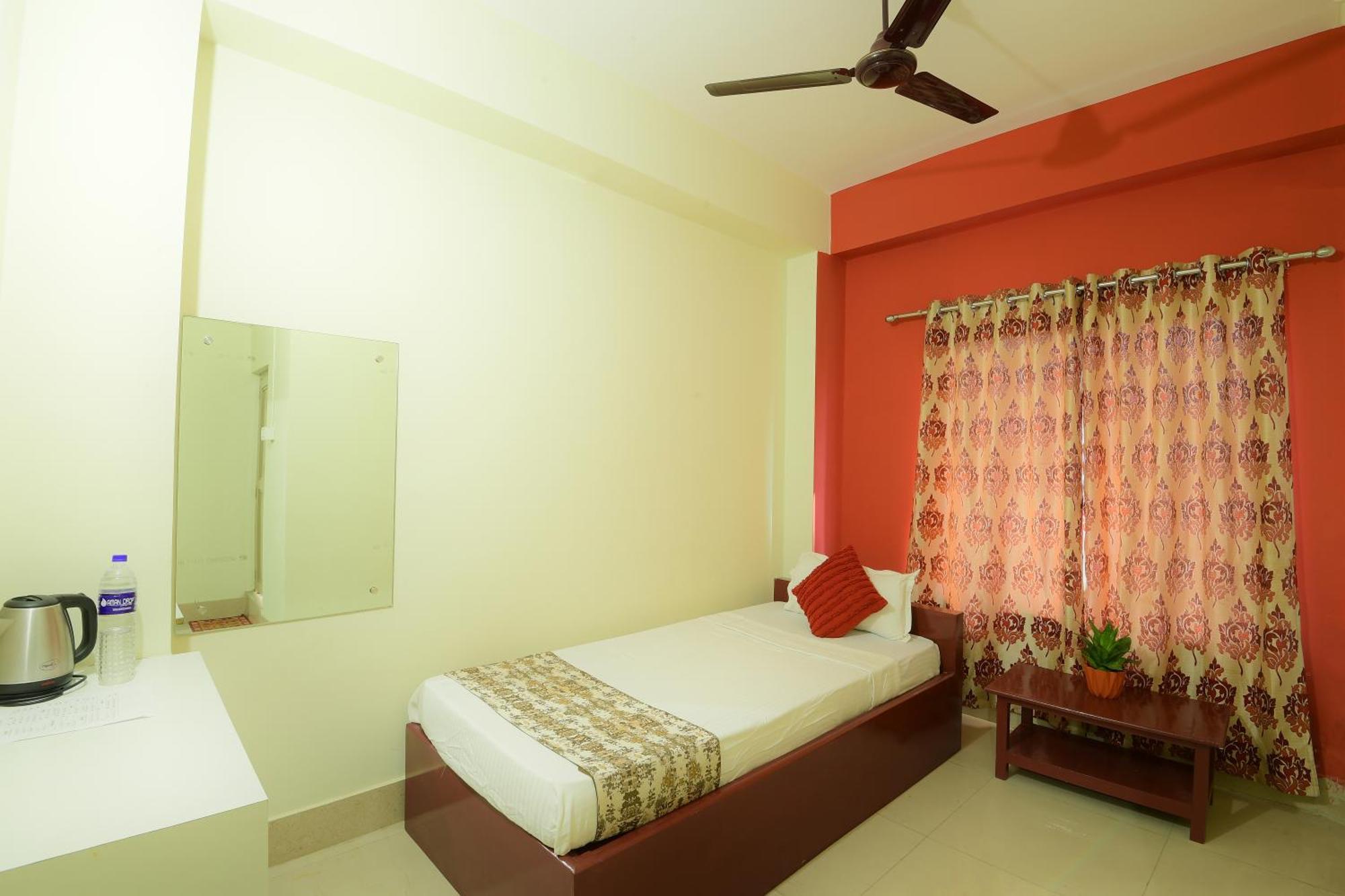 Hotel Bhargav Guwahati Buitenkant foto
